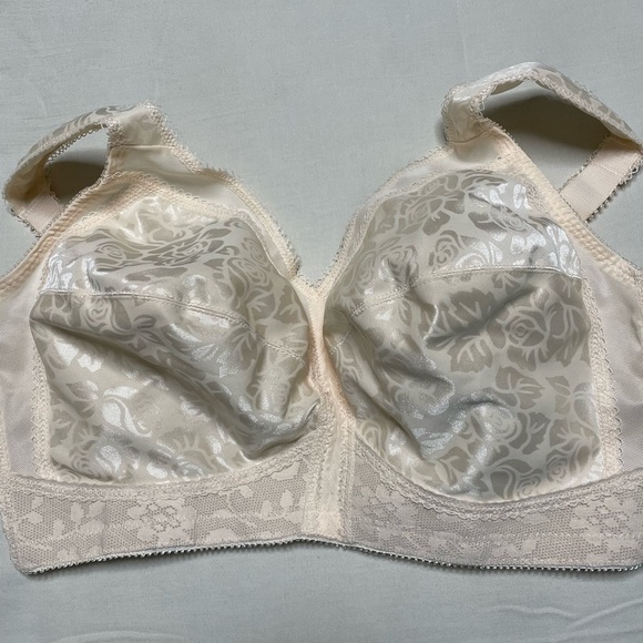 Playtex Womens 18 Hour Bra 36DD Original Comfort Strap Wire-Free #4693 Natural - Picture 10 of 15